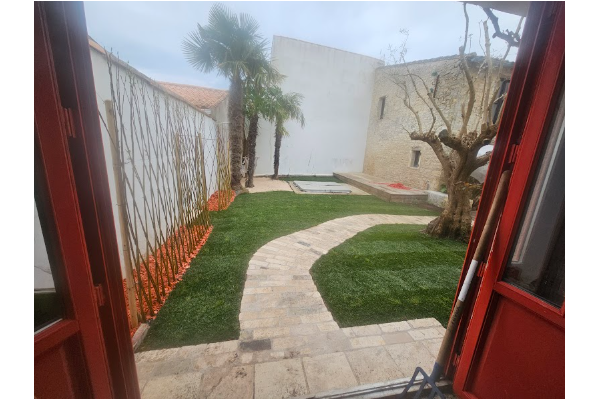 jardin fini vu de la maison